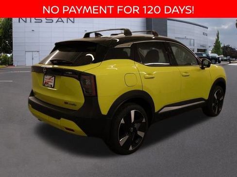 New 2025 Nissan Kicks SR w/ SR Premium Package image 2