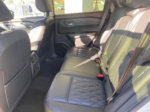 Used 2023 Nissan Rogue Platinum w/ Platinum Premium Package image 13