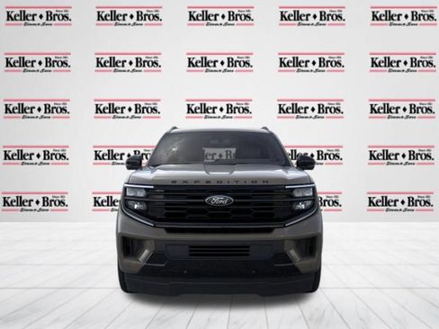 New 2026 Ford Expedition Platinum w/ Stealth Appearance Package AWD/4WD image 7
