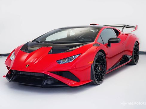 Used 2023 Lamborghini Huracan STO image 2