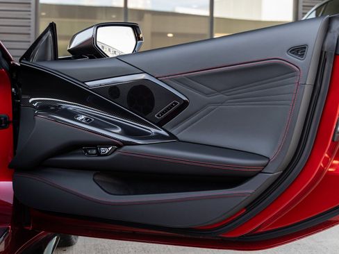 Used 2025 Chevrolet Corvette Z06 image 41