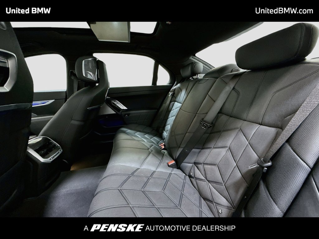 Used 2023 BMW 740i RWD image 20