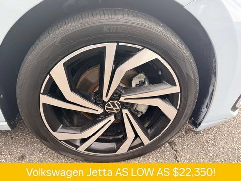 Used 2025 Volkswagen Jetta SEL FWD image 36