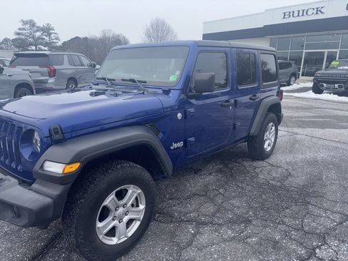 Used 2020 Jeep Wrangler Unlimited Sport S image 2
