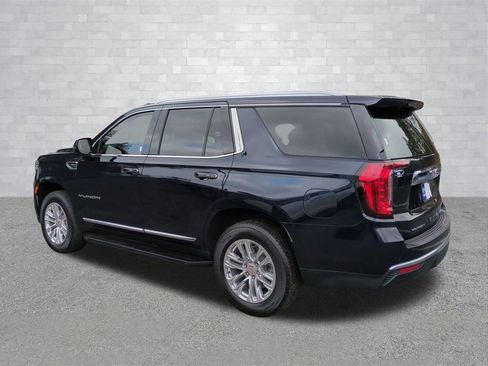 Used 2024 GMC Yukon SLT w/ SLT Luxury Package image 6