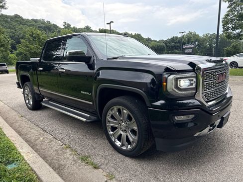 Used 2018 GMC Sierra 1500 Denali w/ Denali Ultimate Package AWD/4WD image 3
