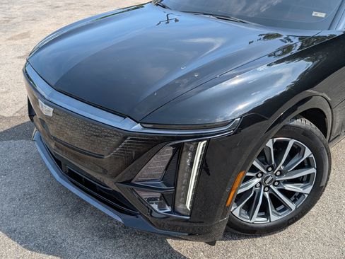 Used 2024 Cadillac Lyriq Sport RWD image 13