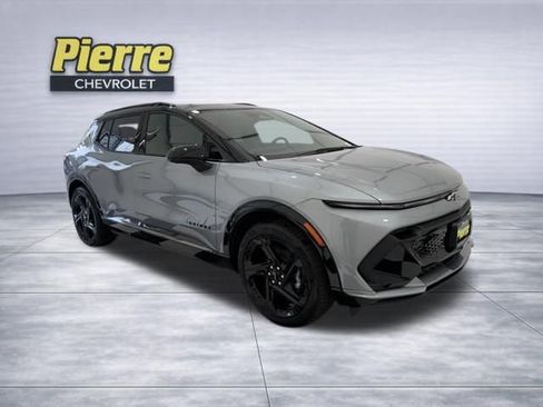 New 2026 Chevrolet Equinox EV RS image 8