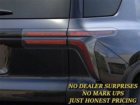 New 2026 Chevrolet Traverse LT w/ Enhanced Driving Package image 11