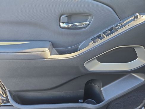 Used 2022 Nissan Frontier SV image 10