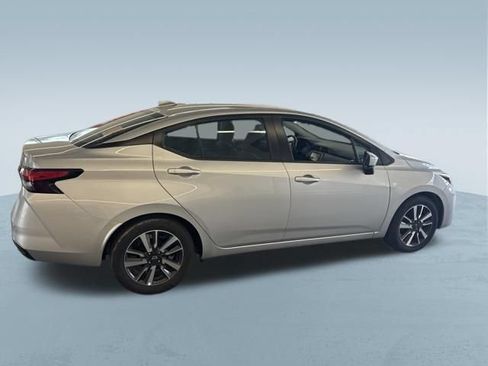 Used 2025 Nissan Versa SV FWD image 9
