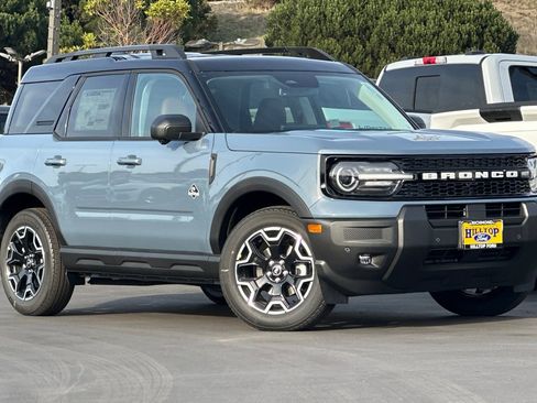 New 2025 Ford Bronco Sport Outer Banks w/ Outer Banks Tech Package+ image 2