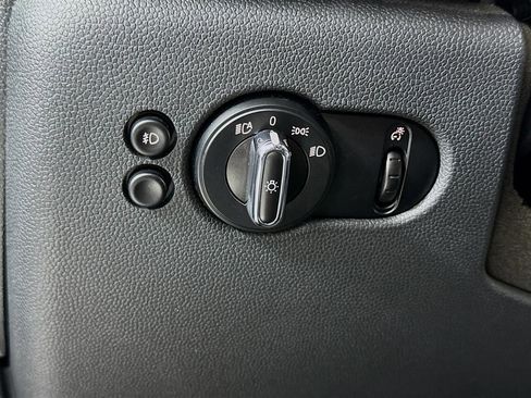 Used 2015 MINI Cooper S image 32