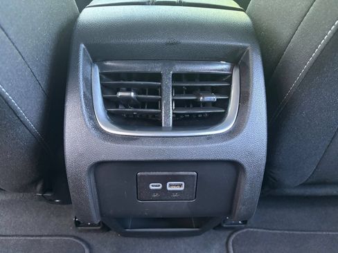 Used 2025 Chevrolet Blazer LT FWD image 19