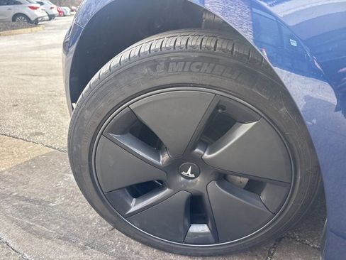 Used 2021 Tesla Model 3 Long Range image 11