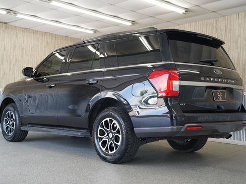 Used 2023 Ford Expedition XLT AWD/4WD image 7