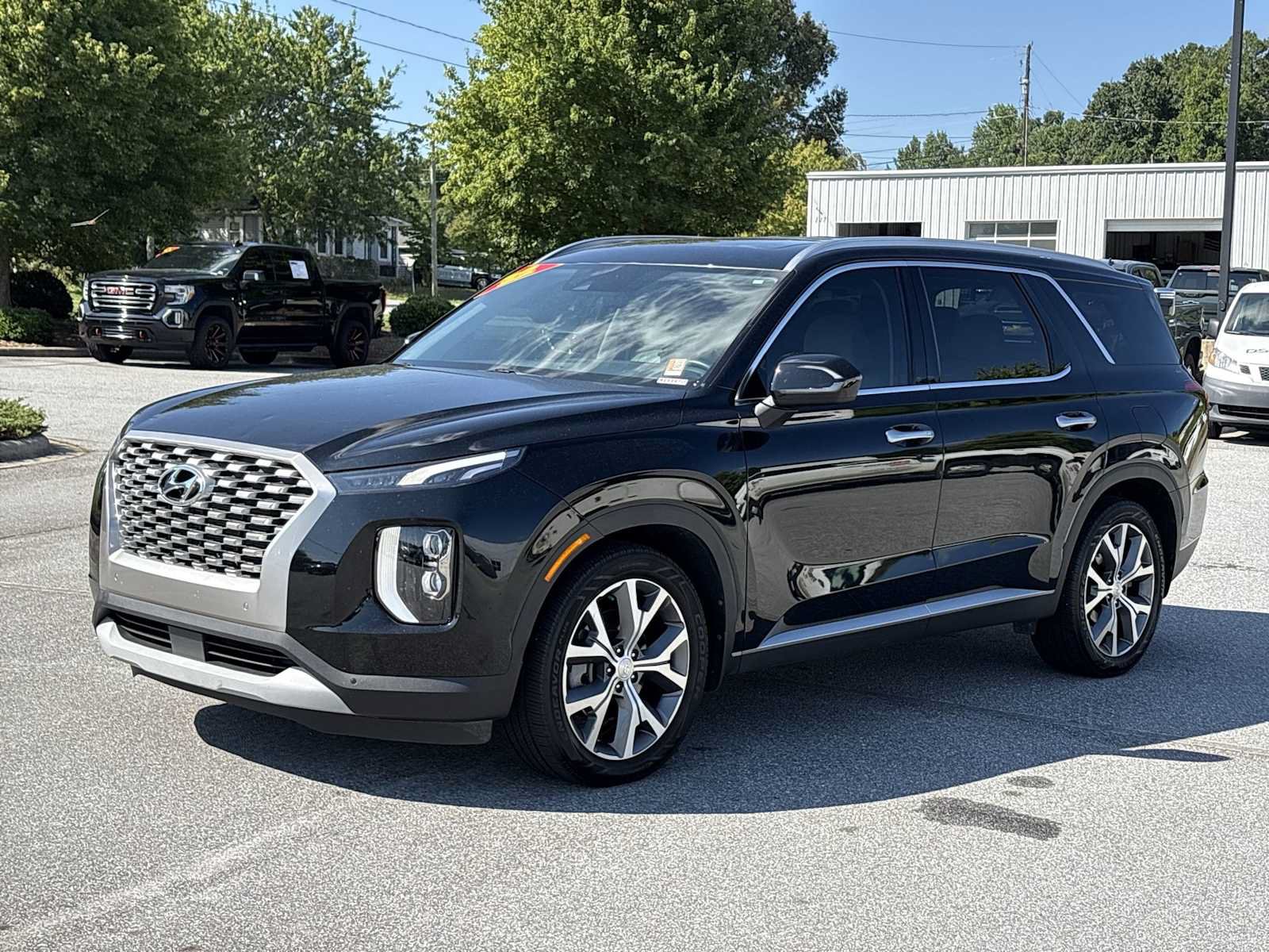 Used 2022 Hyundai Palisade SEL w/ 8P Bench Seat Package FWD image 2