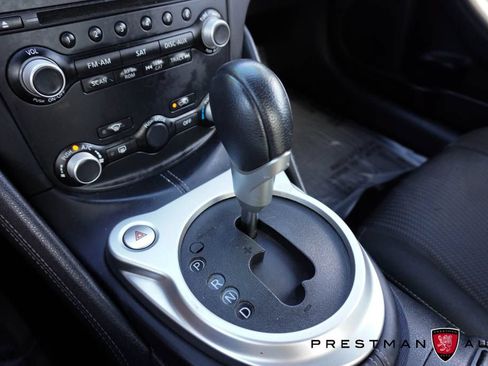 Used 2016 Nissan 370Z Coupe RWD image 31