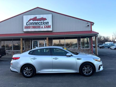 Used 2020 Kia Optima LX image 3