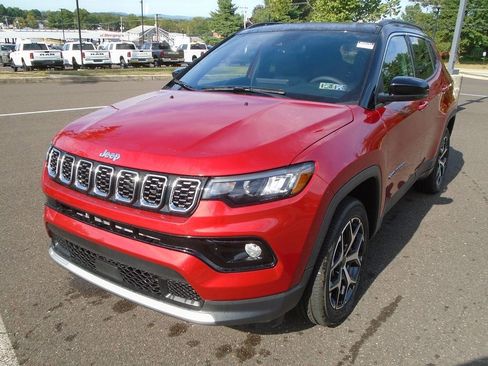 New 2025 Jeep Compass Limited w/ Sun & Sound Group image 4