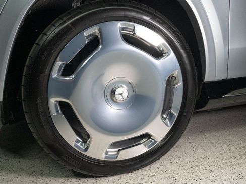 New 2026 Mercedes-Benz Maybach GLS 600 4MATIC image 13