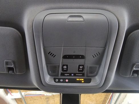 Used 2019 GMC Acadia SLT image 44