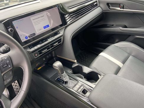 Used 2025 Toyota Camry SE w/ Multimedia Upgrade Package FWD image 29