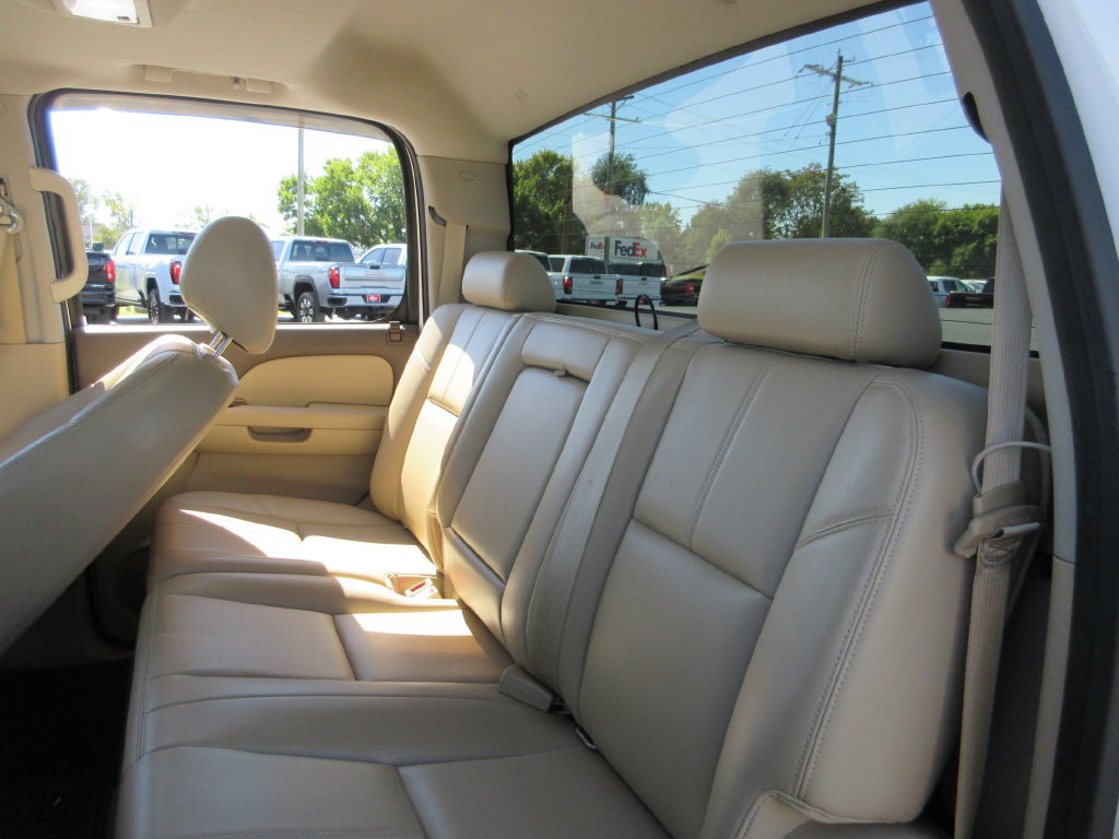 Used 2014 GMC Sierra 2500 SLT w/ SLT Convenience Package AWD/4WD image 26