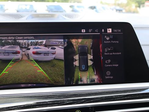 Used 2020 BMW X7 M50i w/ Dynamic Handling Package AWD/4WD image 39