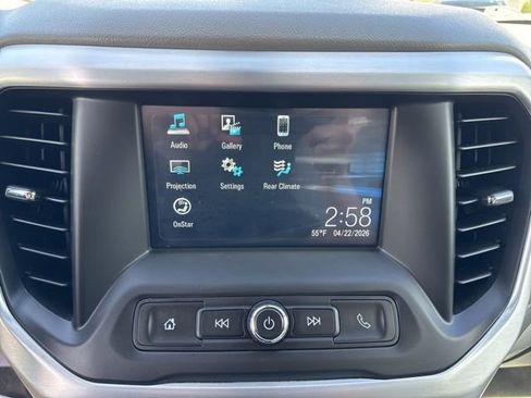Used 2019 GMC Acadia SLE image 26