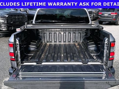 Used 2022 Nissan Frontier S AWD/4WD image 29