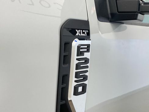 New 2026 Ford F250 XLT w/ FX4 Off-Road Package AWD/4WD image 8