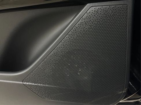 Used 2023 Kia Niro EX image 40