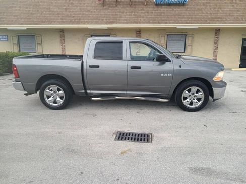 Used 2009 Dodge Ram 1500 Truck SLT image 3