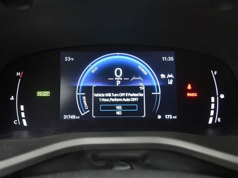 Used 2025 Toyota Camry SE image 7