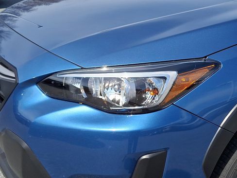 Used 2022 Subaru Crosstrek 2.0i Premium image 10