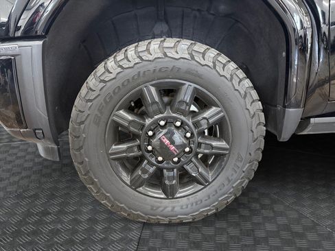 Used 2025 GMC Sierra 2500 AT4 w/ AT4 Premium Plus Package AWD/4WD image 37