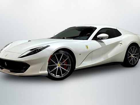 Used 2021 Ferrari 812 GTS RWD image 3