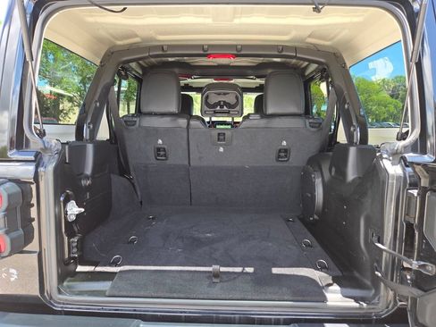 Used 2021 Jeep Wrangler Unlimited Rubicon AWD/4WD image 20