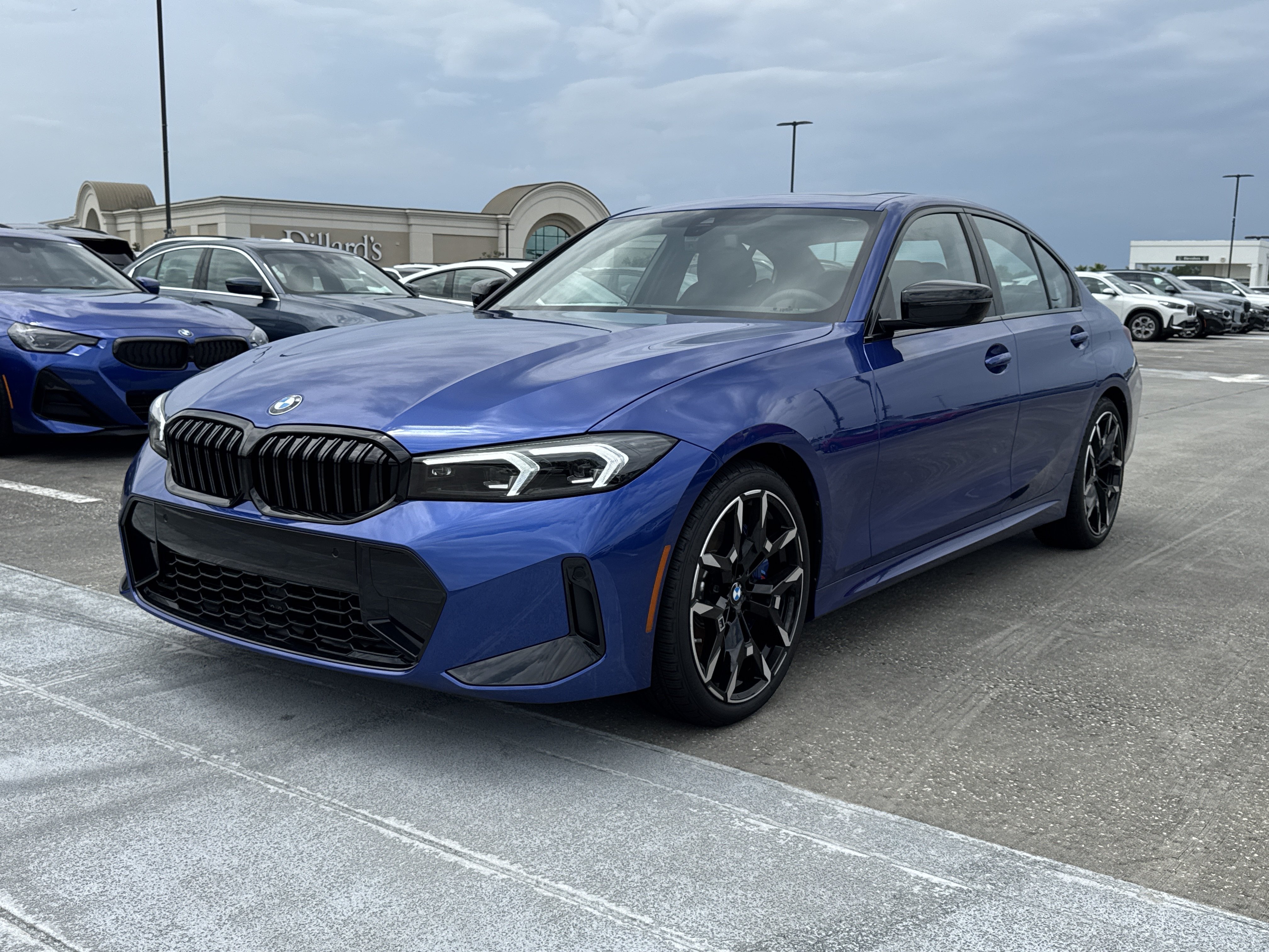 New 2026 BMW 330i Sedan w/ M Sport Package RWD image 3