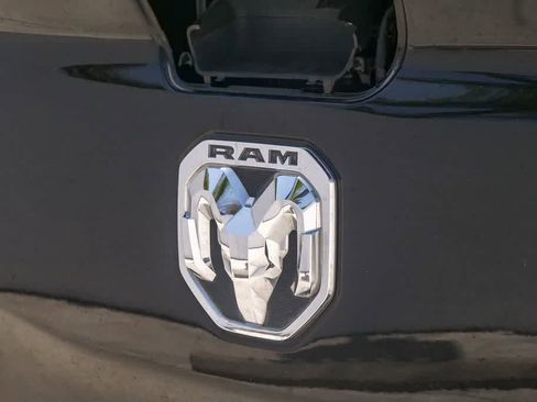 Used 2019 RAM 1500 Big Horn RWD image 11
