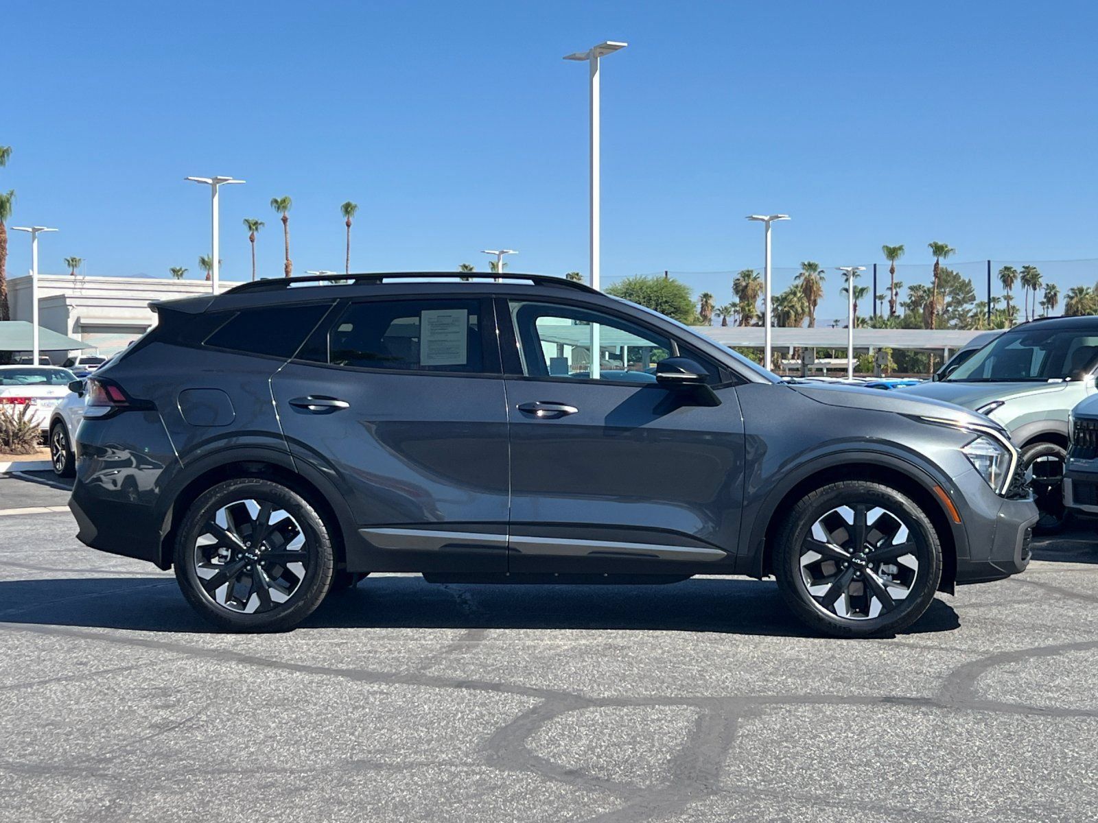 Used 2023 Kia Sportage X-Line AWD/4WD image 2