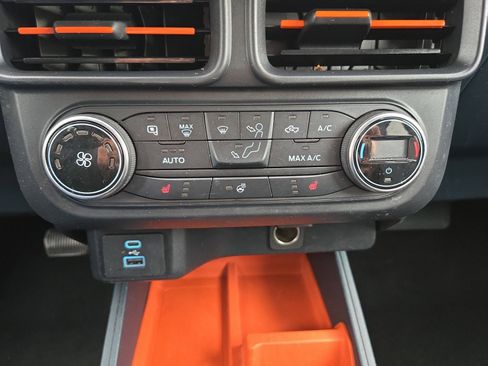 Certified 2022 Ford Maverick XLT w/ XLT Luxury Package image 20