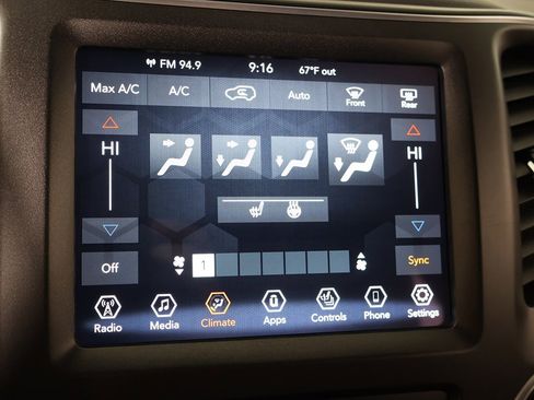 Used 2019 Jeep Cherokee Trailhawk w/ Cold Weather Group image 43