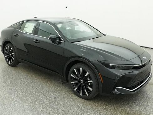 New 2026 Toyota Crown Platinum AWD/4WD image 37