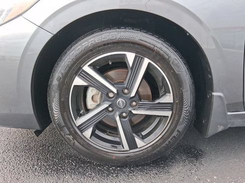 Used 2025 Nissan Sentra SV FWD image 14