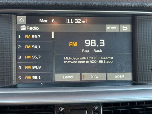 Used 2020 Kia Optima LX image 17