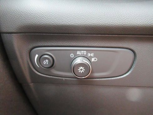 Used 2023 Buick Envision Preferred FWD image 20