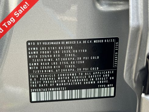 Certified 2022 Volkswagen Tiguan SE R-Line image 30