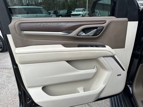 Used 2021 GMC Yukon Denali w/ Denali Premium Package image 13